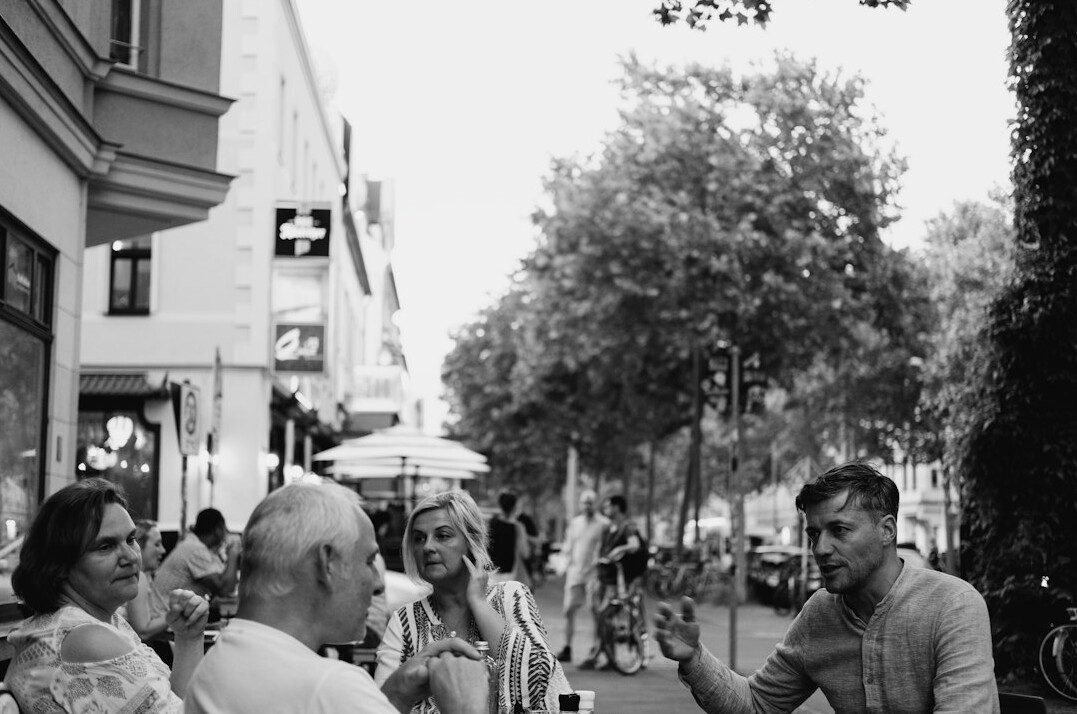 german citizens in discussion